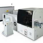 máquina de moldeo por compresión, Sacmi, máquina de compresión, Alucaps, fabricación de tapones para bebidas, cierres y tapones, México, inyección de plástico, inyectora, bebidas, botella de pet