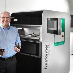 Arburg, Hannover Messe 2019, arburg plastic freeforming, transformador de plásticos, arburg als, freeformer, freeformer 200-3X, construcción ligera, llave en mano, pinzas , figuras de ajedrez, fabricación aditiva, AM Digital, fábrica digital